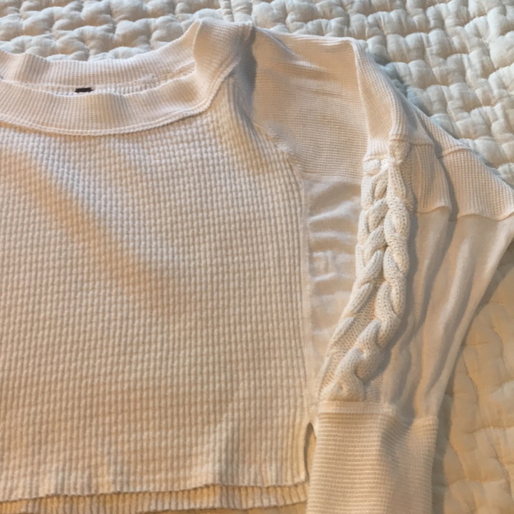 Tops - Picture 3 of 7